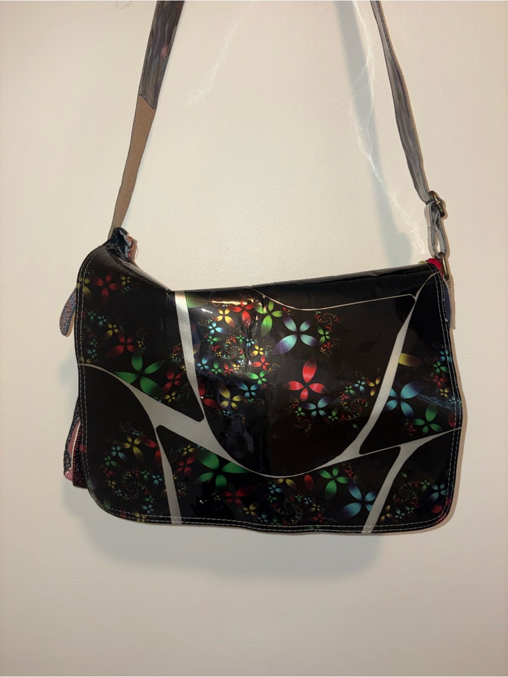 Ebarrito Italian Patchwork Leather Messenger Bag Crossbody Floral Art Unique - Picture 3 of 15